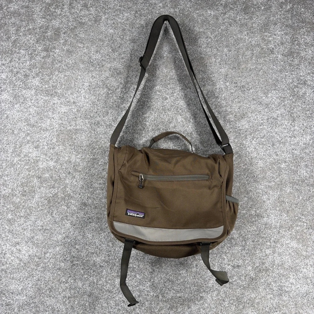 patagonia critical mass messenger bag uk  Worn Wear Patagonia Critical Mass Bag -